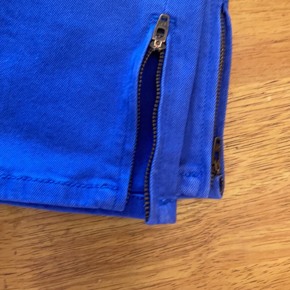 Jeans - Picture 2 of 6